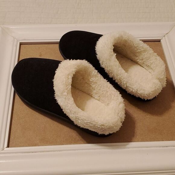 Vonmay black faux fur slippers size Medium - Picture 2 of 7